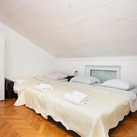 Apartamento With A Parking Space - 5114 *